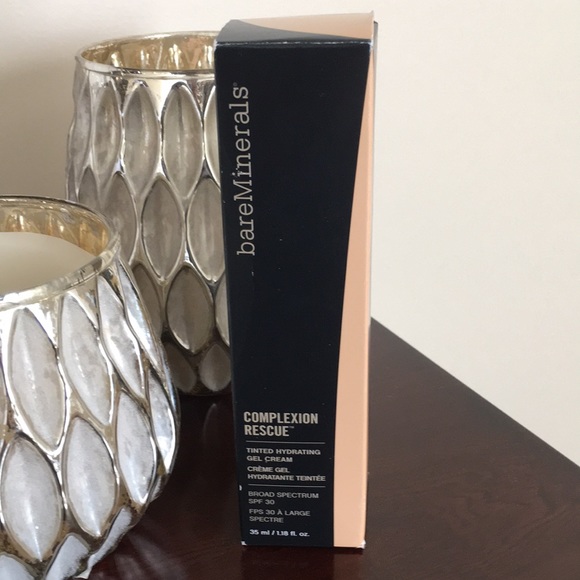 Bare Minerals Complexion Rescue. New in box.